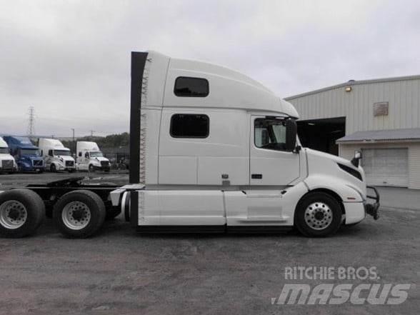 Volvo VNL64T860 وحدات الجر