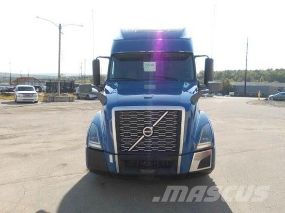 Volvo VNL64T860 وحدات الجر