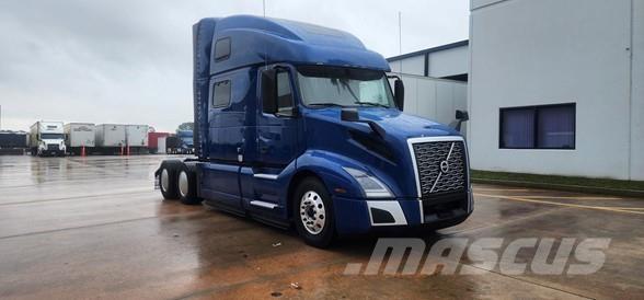 Volvo VNL64T860 وحدات الجر
