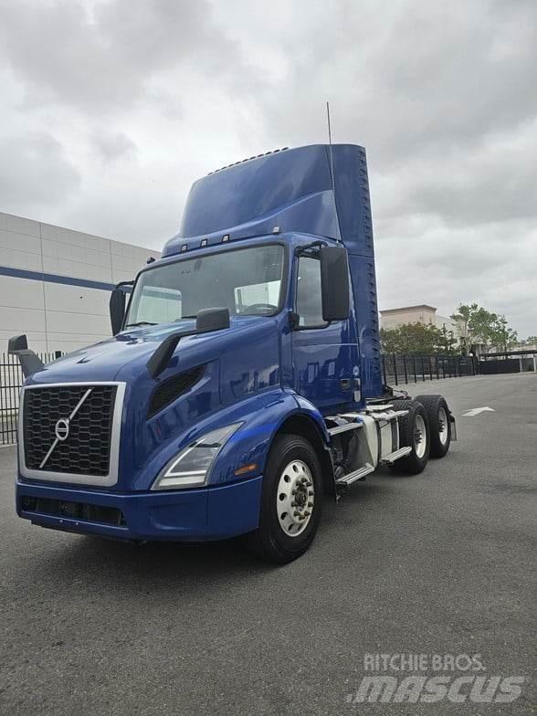 Volvo VNR64T300 وحدات الجر