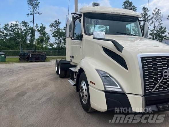 Volvo VNR64T300 وحدات الجر
