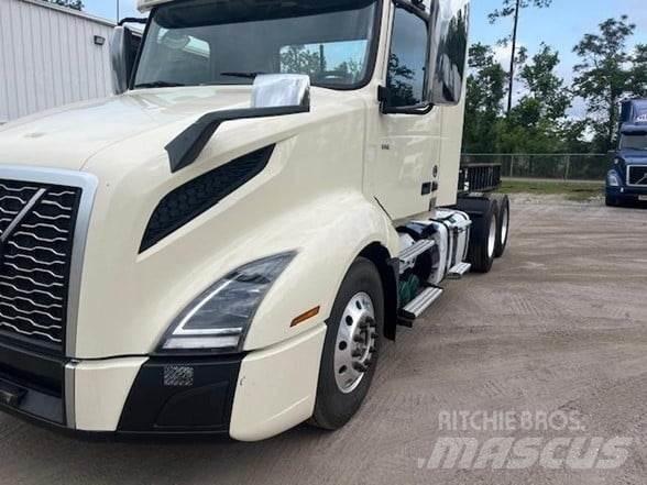 Volvo VNR64T300 وحدات الجر