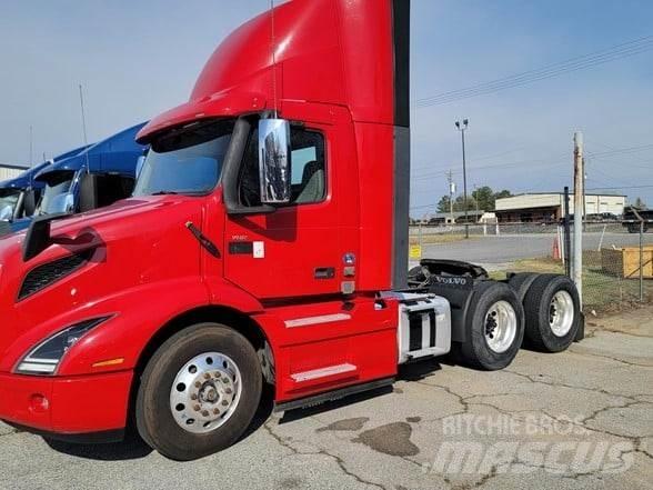 Volvo VNR64T300 وحدات الجر