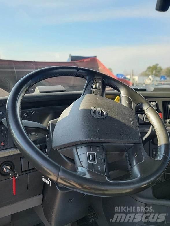 Volvo VNR64T300 وحدات الجر