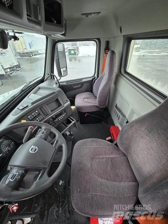Volvo VNR64T300 وحدات الجر