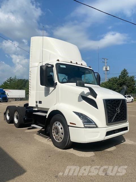Volvo VNR64T300 وحدات الجر