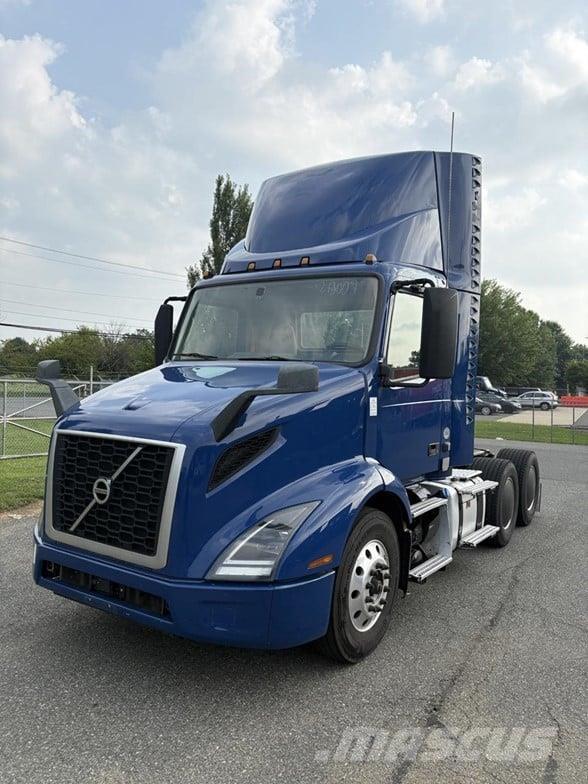 Volvo VNR64T300 وحدات الجر