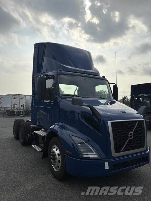 Volvo VNR64T300 وحدات الجر