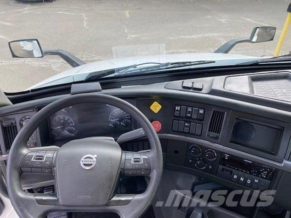 Volvo VNR64T300 وحدات الجر