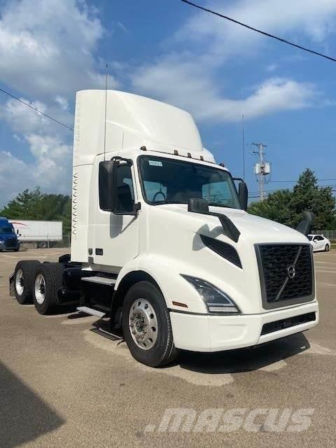 Volvo VNR64T300 وحدات الجر