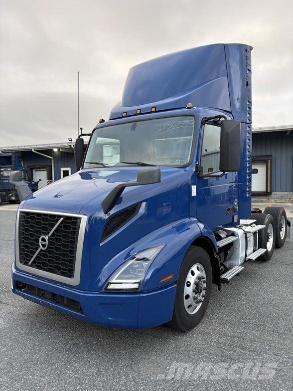 Volvo VNR64T300 وحدات الجر