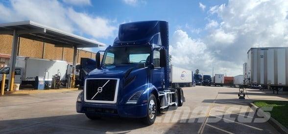 Volvo VNR64T300 وحدات الجر