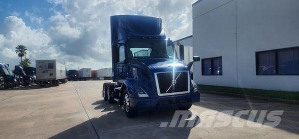 Volvo VNR64T300 وحدات الجر
