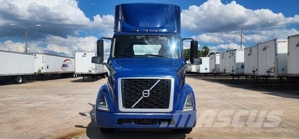 Volvo VNR64T300 وحدات الجر
