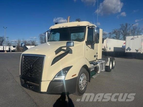 Volvo VNR64T300 وحدات الجر