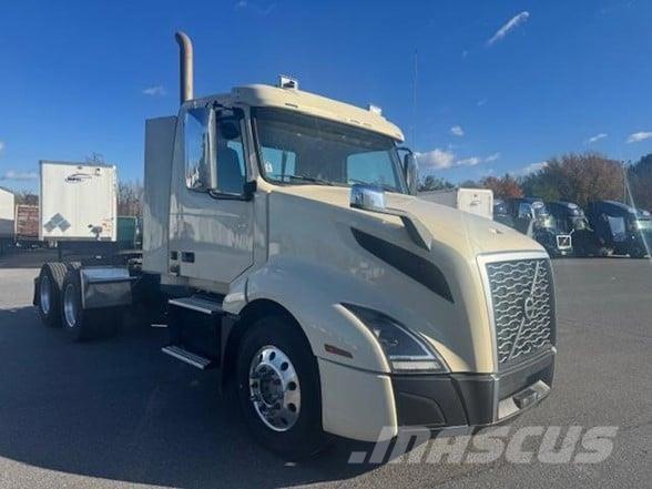 Volvo VNR64T300 وحدات الجر