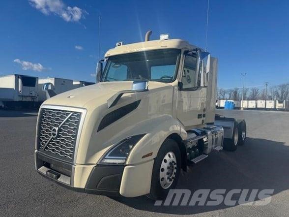 Volvo VNR64T300 وحدات الجر