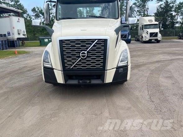 Volvo VNR64T300 وحدات الجر