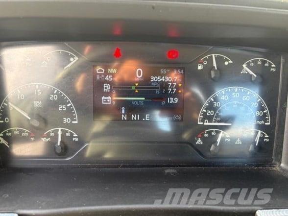 Volvo VNR64T300 وحدات الجر