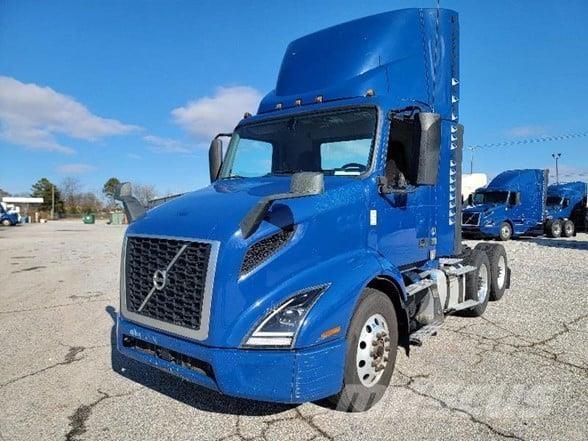 Volvo VNR64T300 وحدات الجر