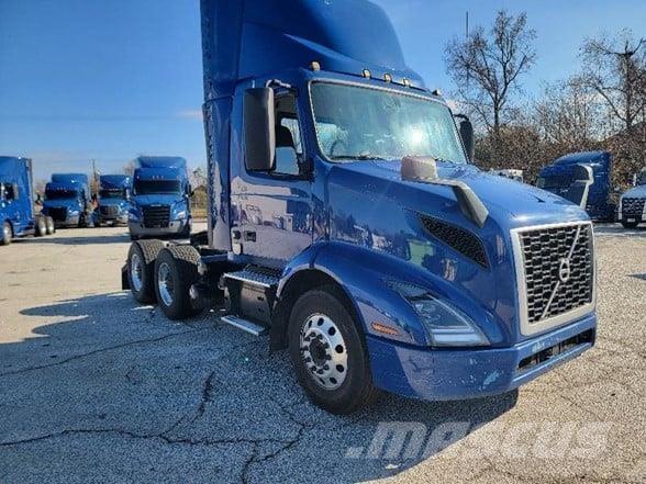 Volvo VNR64T300 وحدات الجر