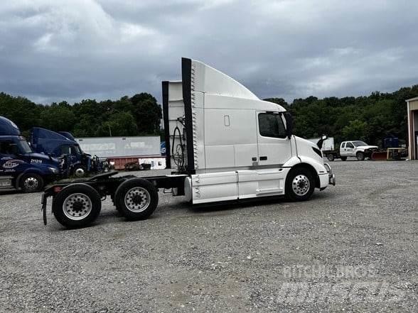 Volvo VNR64T640 وحدات الجر