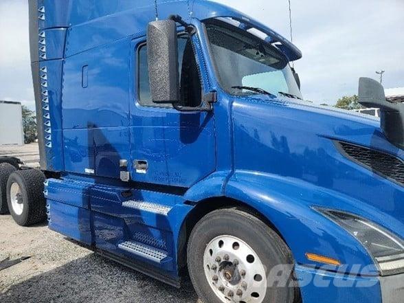 Volvo VNR64T640 وحدات الجر