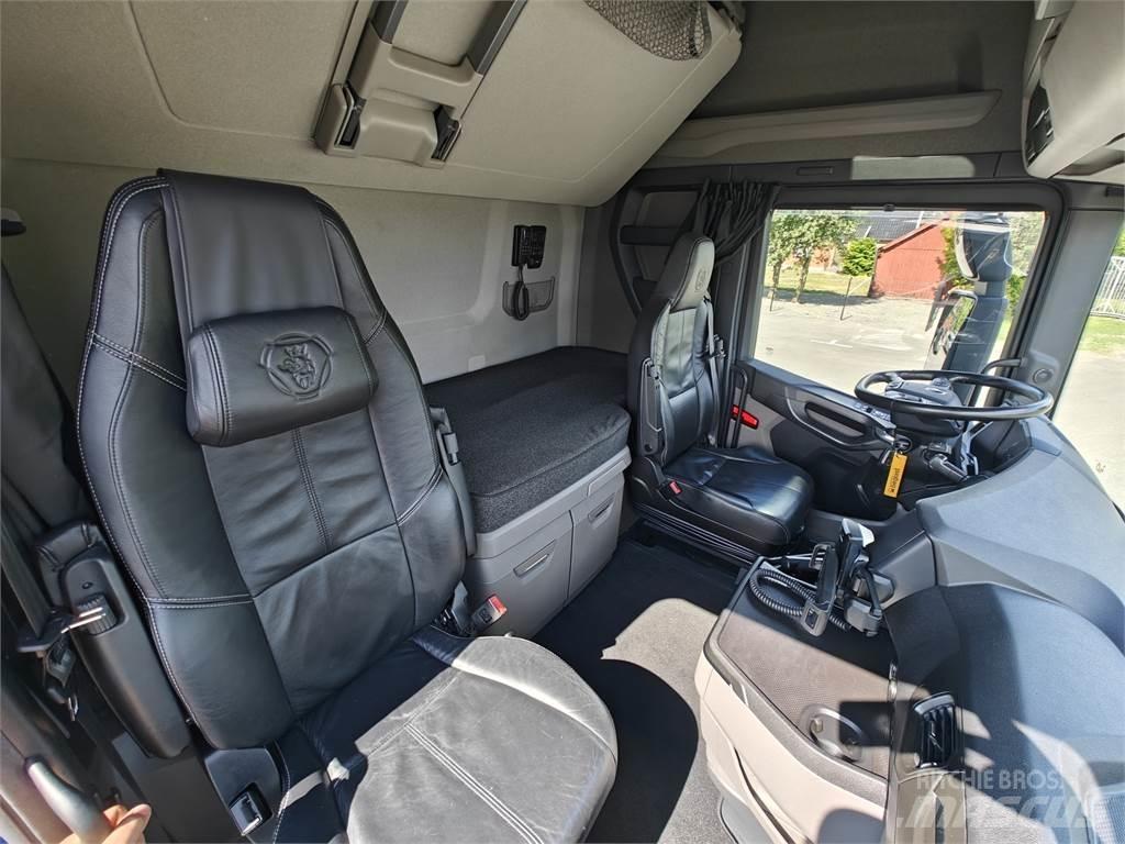 Scania 540S وحدات الجر