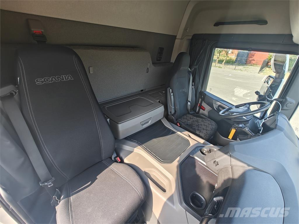 Scania P450 شاحنات الرافعات الخطافية