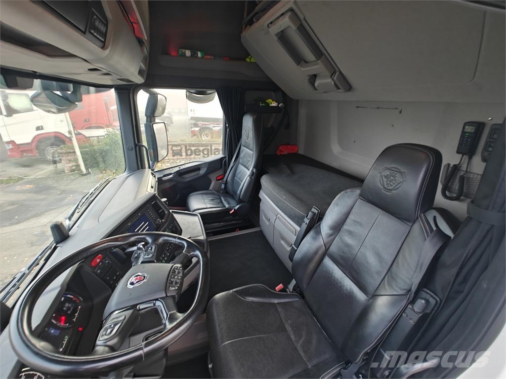 Scania R540 وحدات الجر