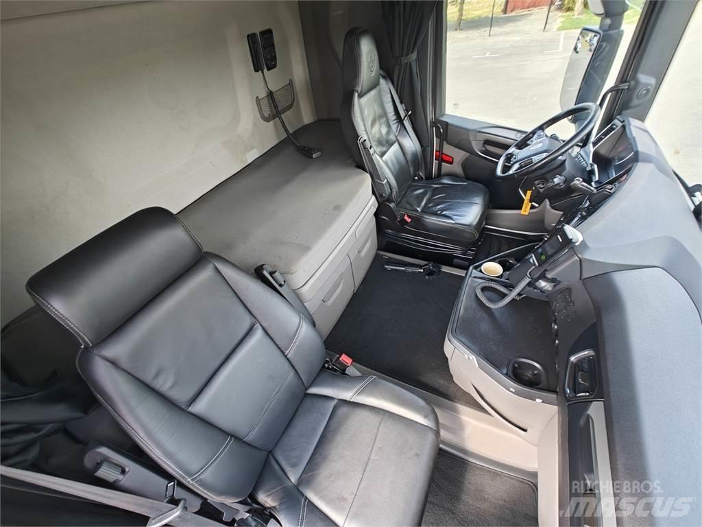 Scania R580 وحدات الجر