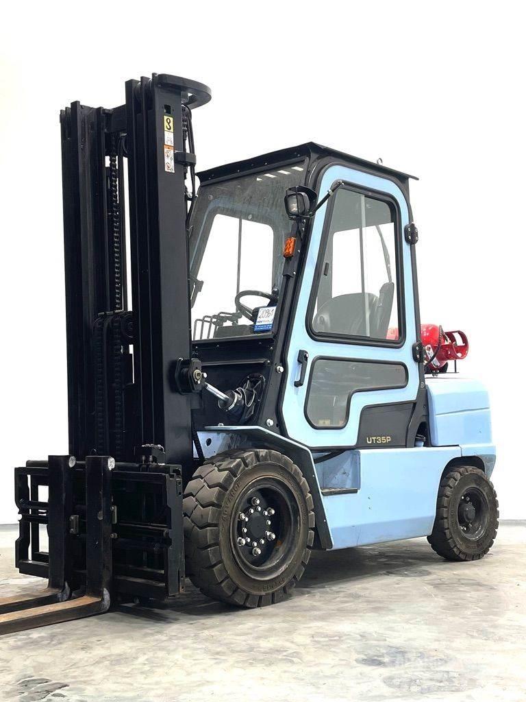 Hyster UT35P شاحنات LPG