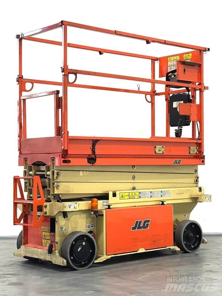 JLG 6RS رافعات مقصية الشكل