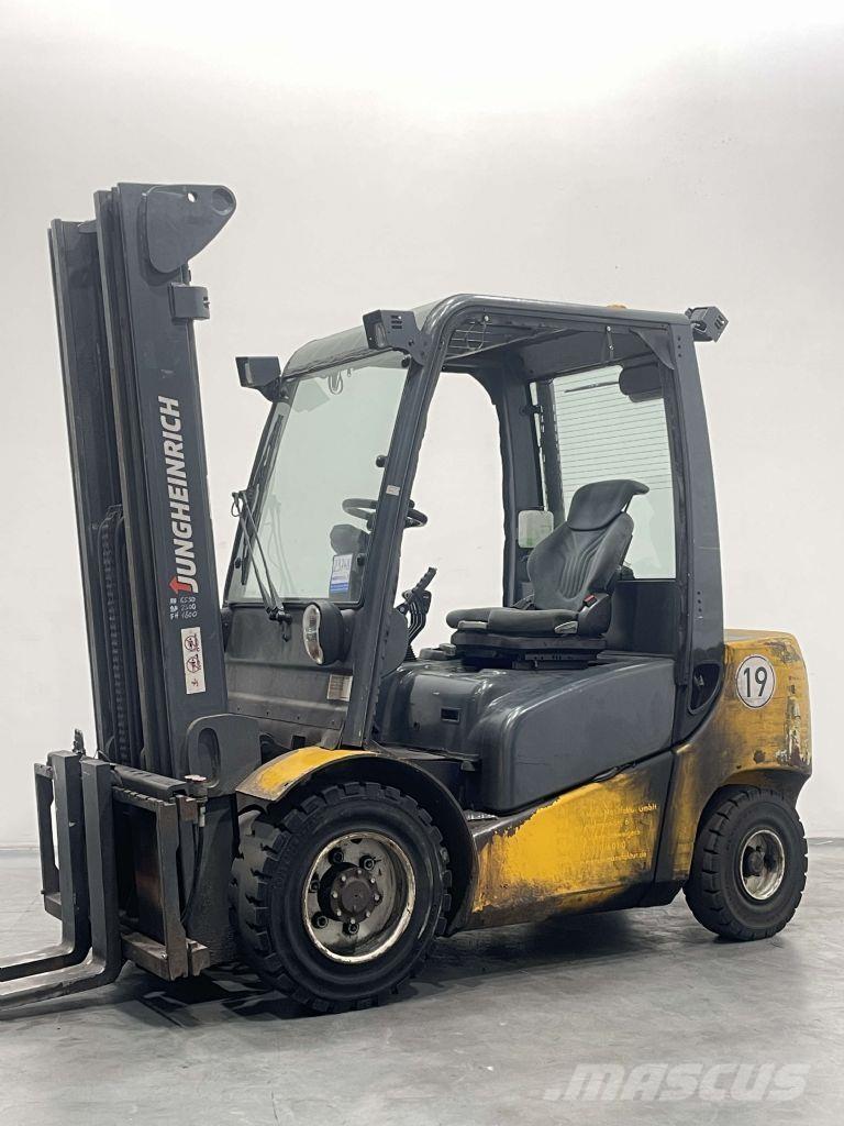 Jungheinrich DFG 430 شاحنات الديزل