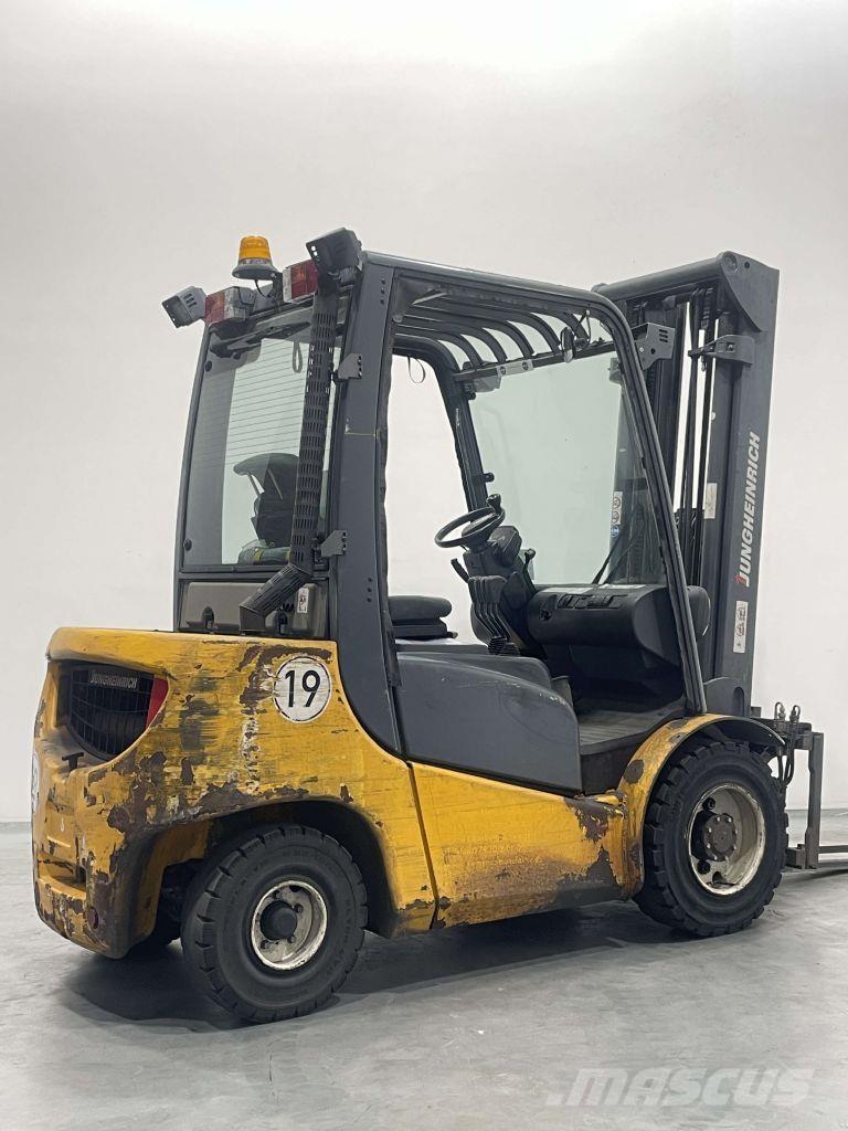 Jungheinrich DFG 430 شاحنات الديزل
