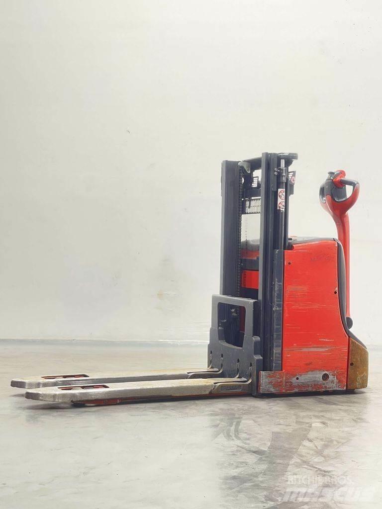 Linde D08-1160 معدات التكديس الجوالة