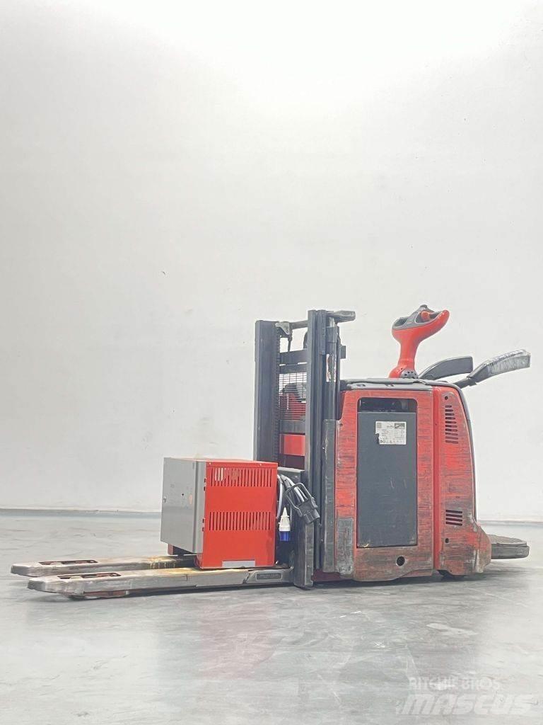 Linde D12AP-133 معدات التكديس الجوالة