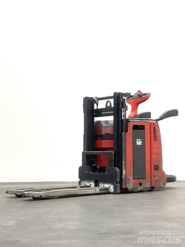 Linde D12HPAP معدات التكديس الجوالة