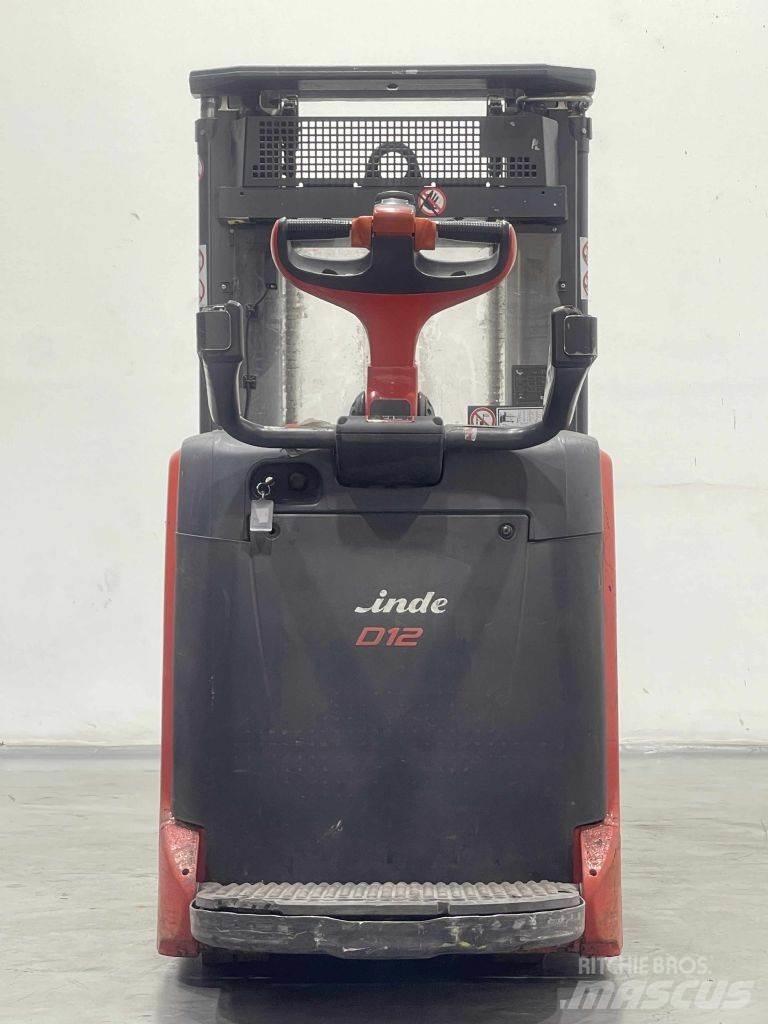 Linde D12LAP-133 معدات التكديس الجوالة