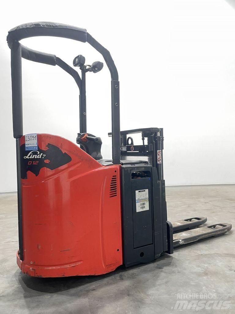 Linde D12SP-133 معدات التكديس الجوالة