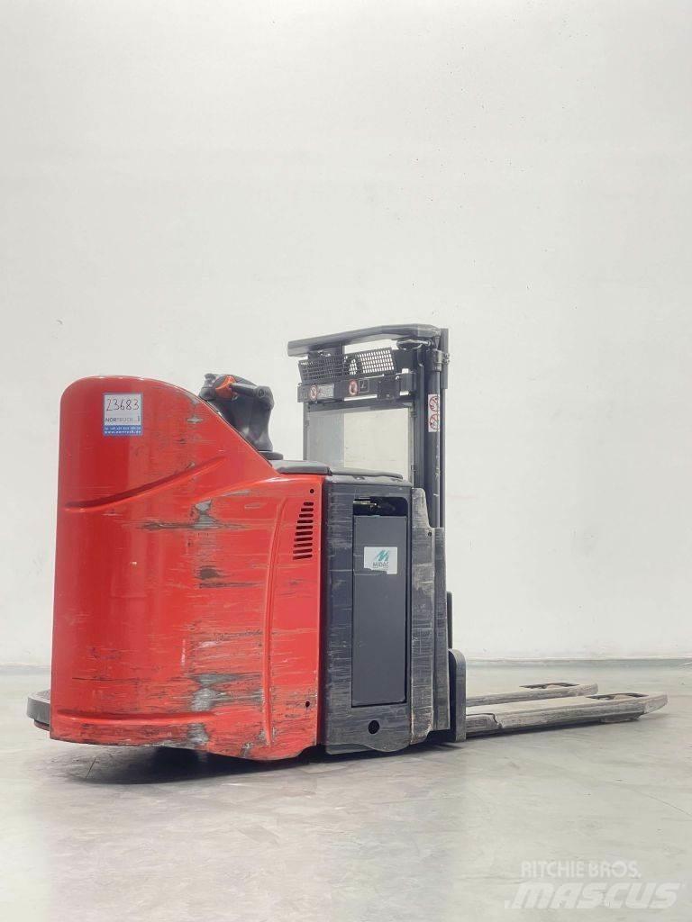 Linde D12SP-133 معدات التكديس الجوالة