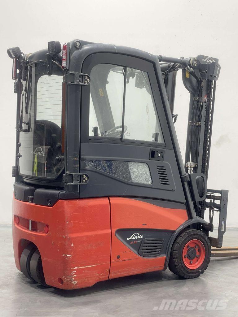 Linde E12-02-386 شاحنات ذات رافعات شوكية تعمل بالكهرباء