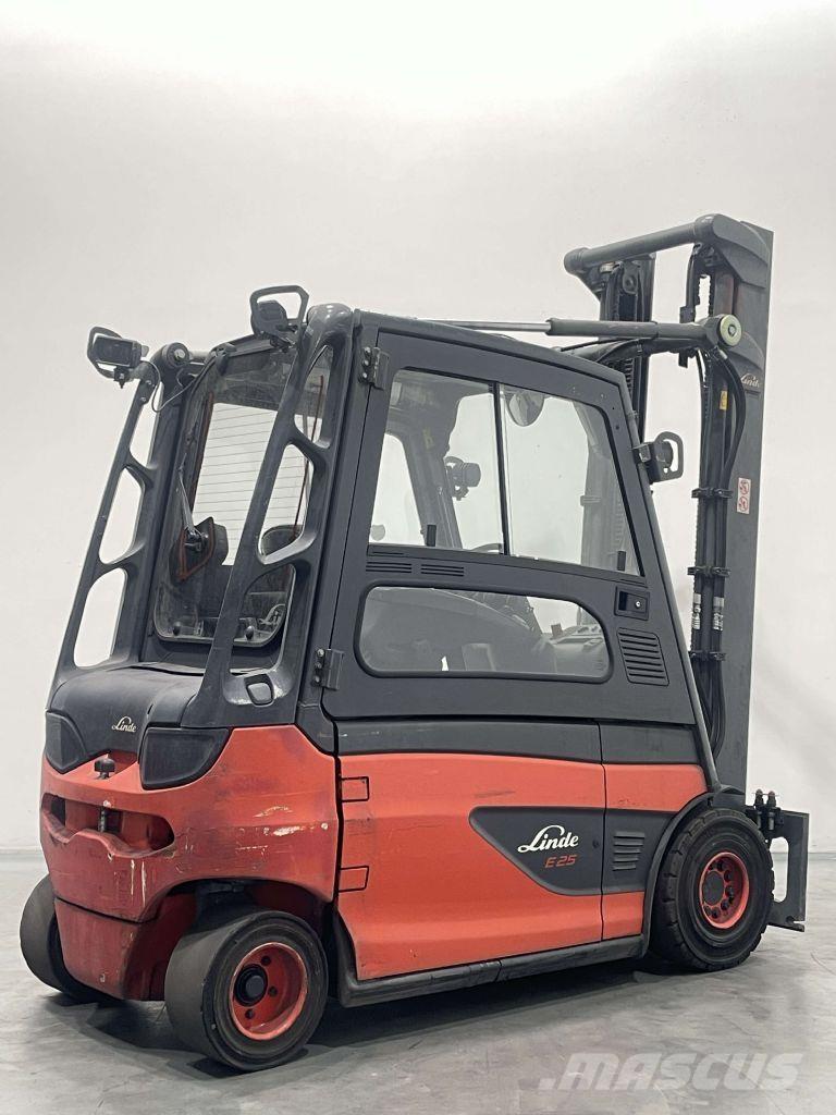 Linde E25L-01-387 شاحنات ذات رافعات شوكية تعمل بالكهرباء