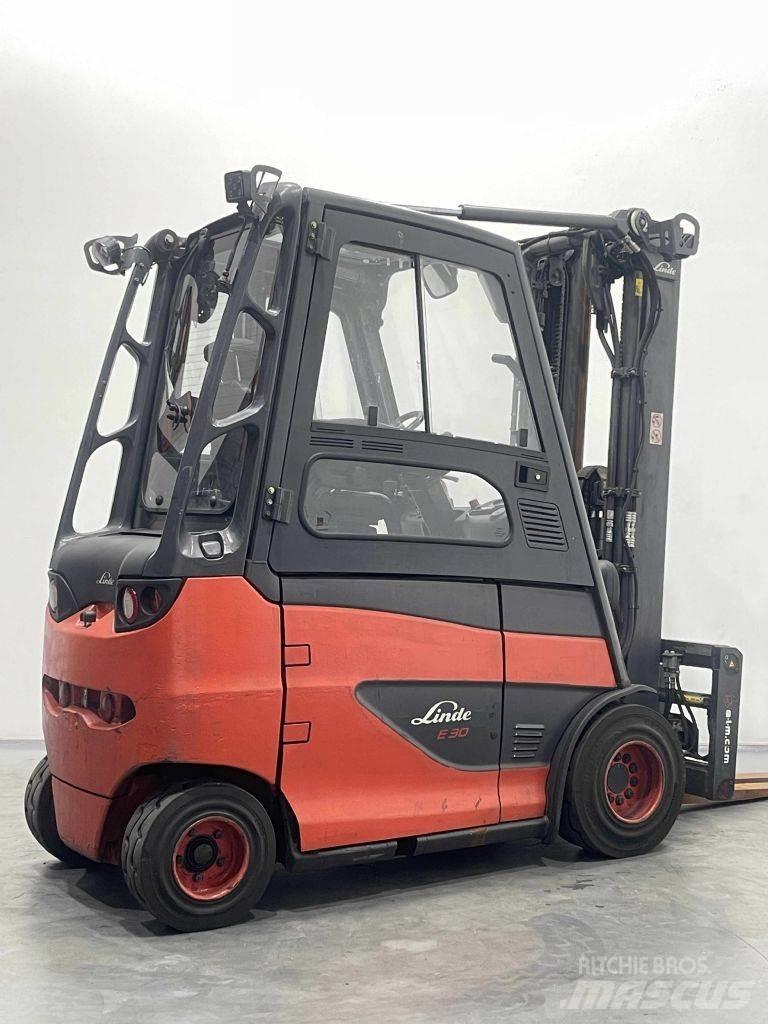 Linde E30H-01/600-387 شاحنات ذات رافعات شوكية تعمل بالكهرباء