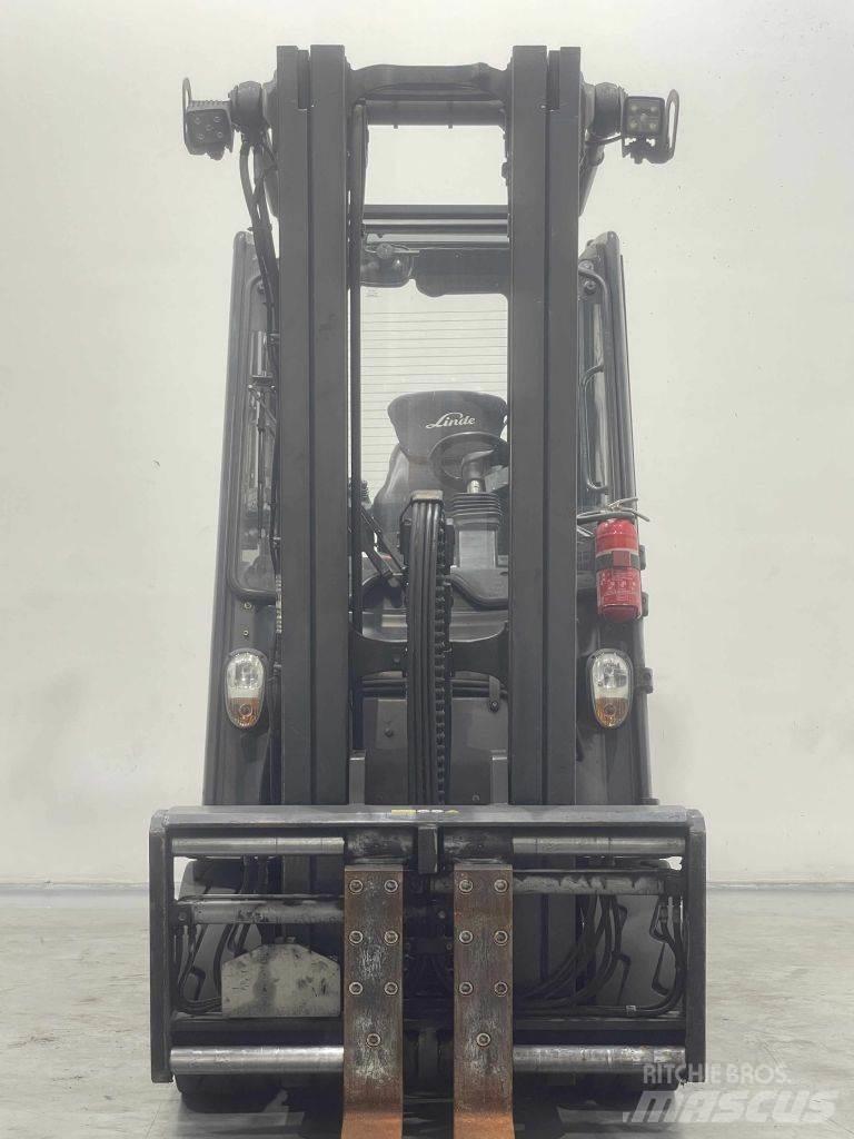 Linde E30H-01/600-387 شاحنات ذات رافعات شوكية تعمل بالكهرباء