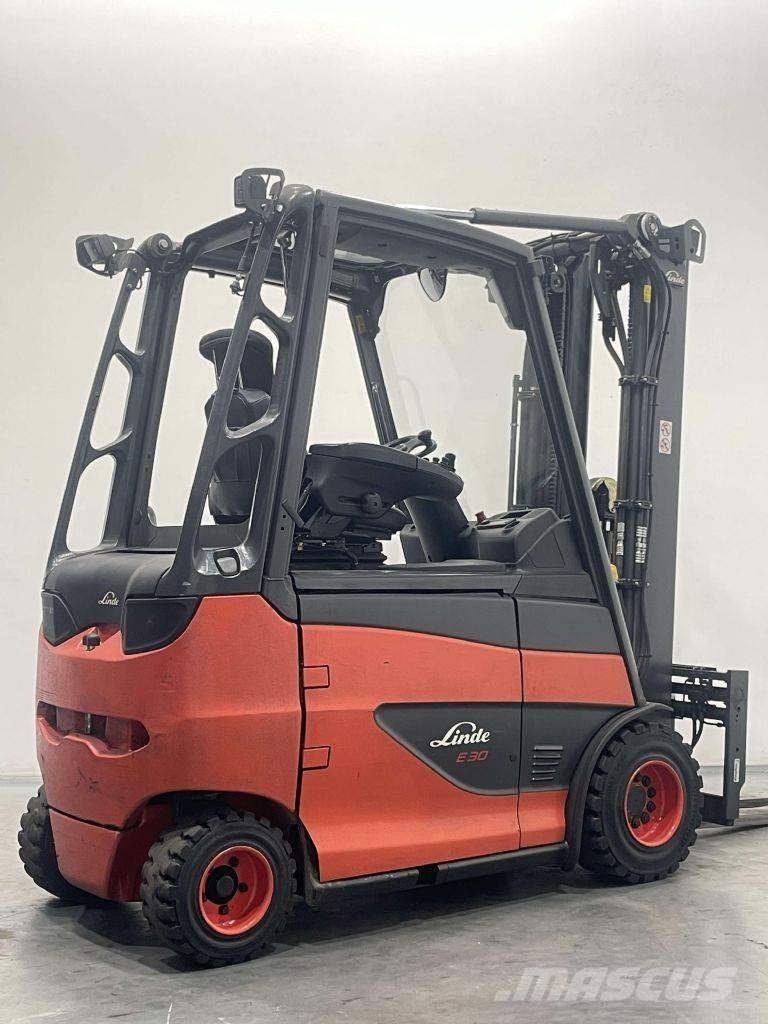 Linde E30H-01/600-387 شاحنات ذات رافعات شوكية تعمل بالكهرباء