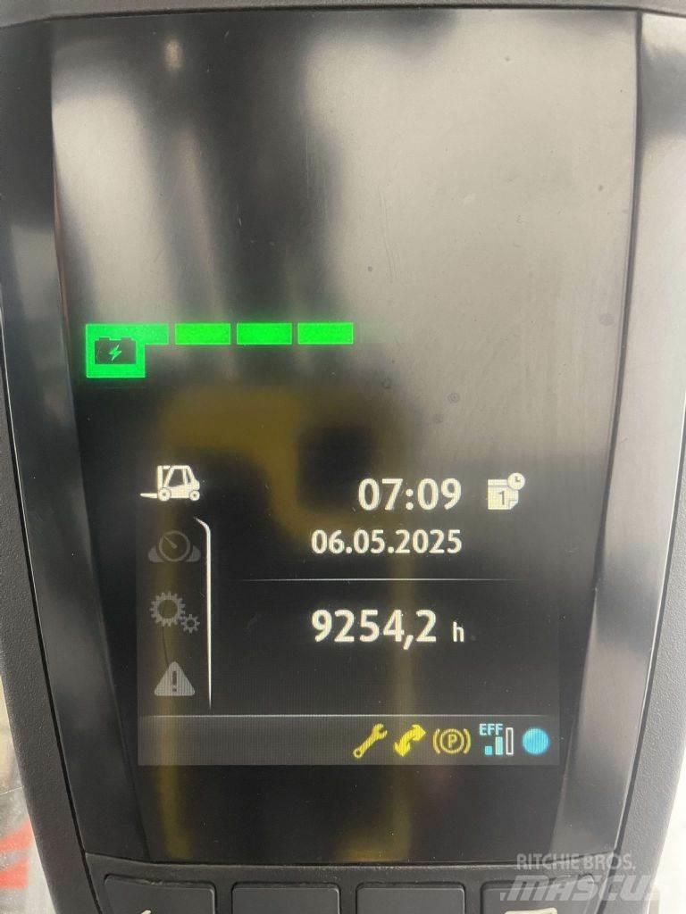 Linde E30L-01-387 شاحنات ذات رافعات شوكية تعمل بالكهرباء