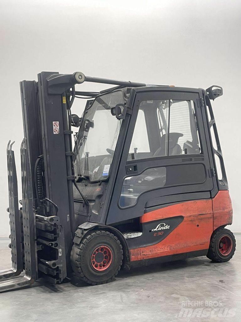Linde E30L-01-387 شاحنات ذات رافعات شوكية تعمل بالكهرباء