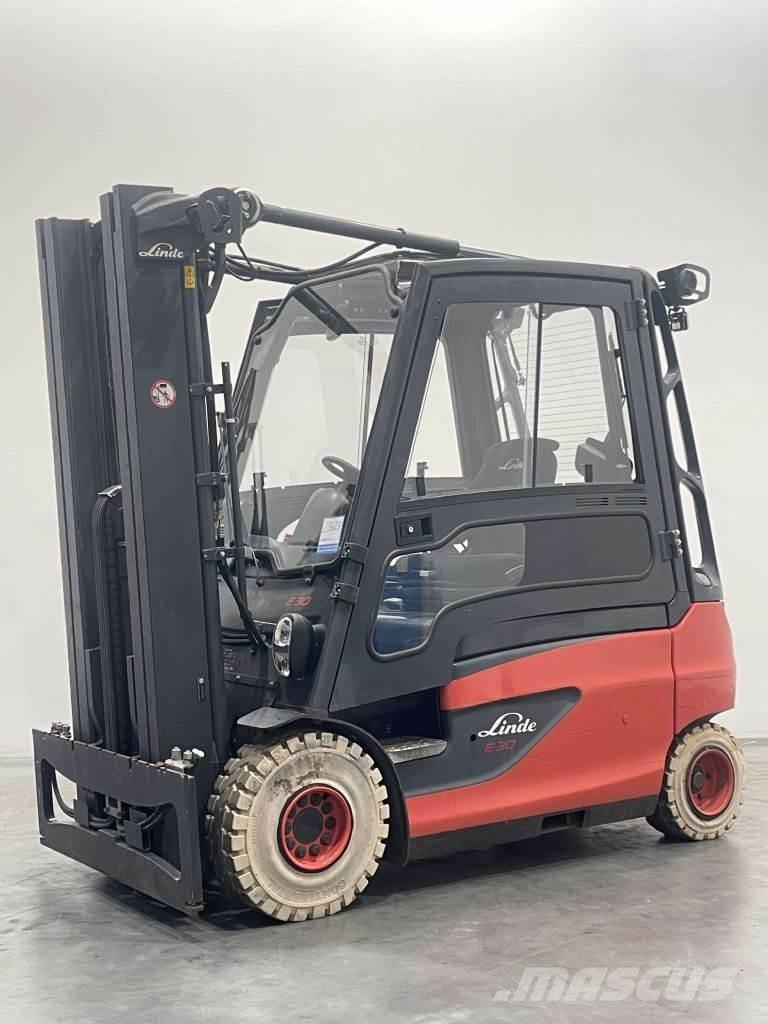 Linde E30L-01-387 شاحنات ذات رافعات شوكية تعمل بالكهرباء