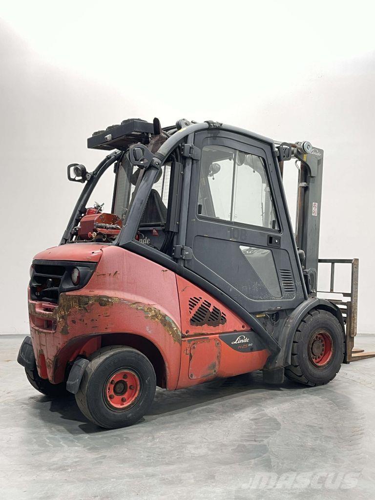 Linde H25D-02/600-393 شاحنات الديزل